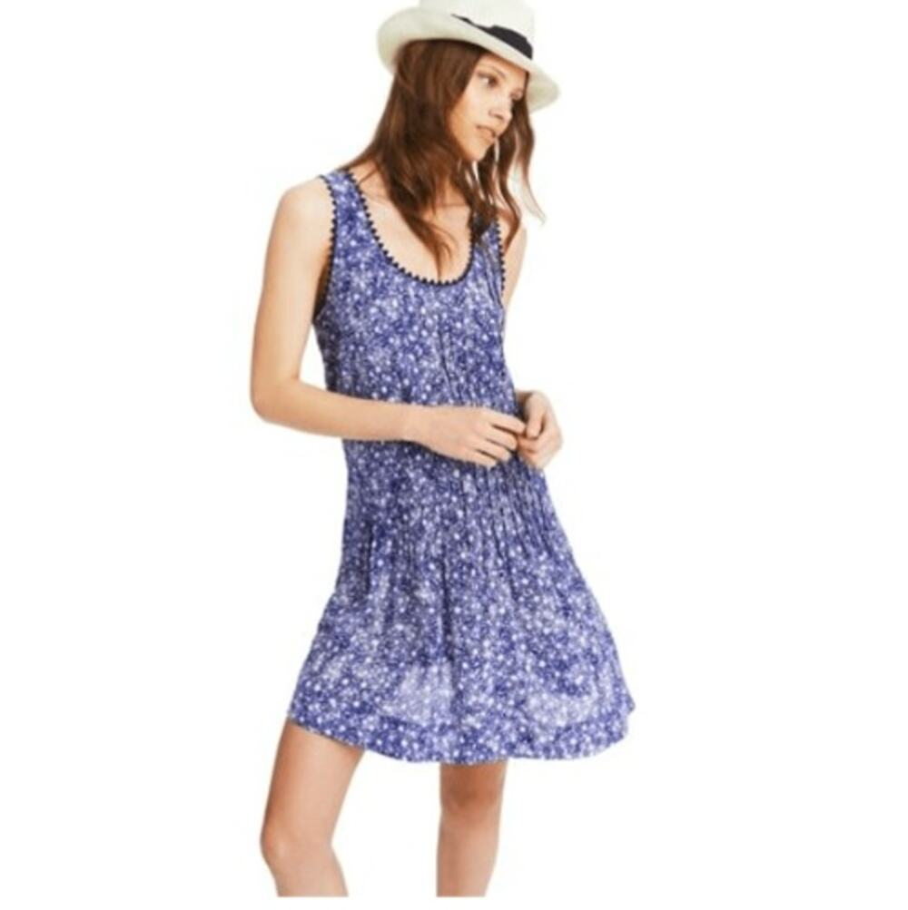 Club Monaco Narella Floral Print Mini Dress Womens Sz 8 Blue Scalloped Trim Silk